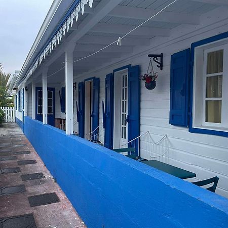 Gite Les Carillons Hostel Силаос Екстериор снимка