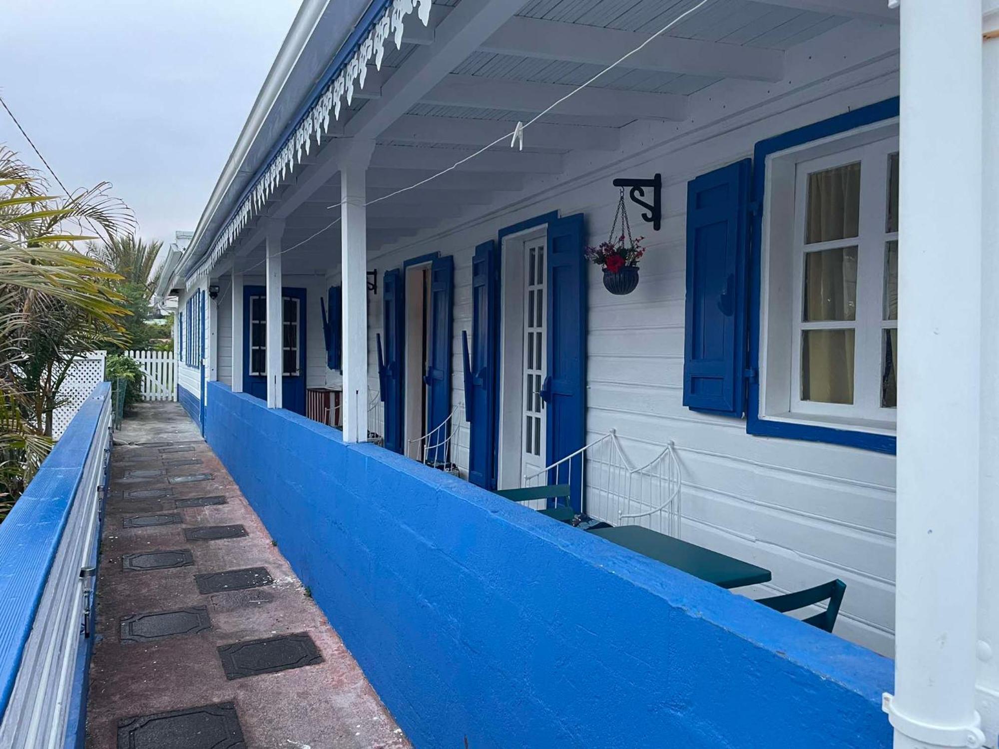 Gite Les Carillons Hostel Силаос Екстериор снимка